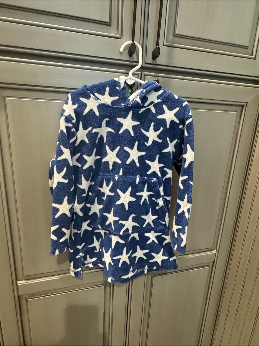 Kids Boden terry cloth  swim coverBlue Hooded Pullover with White Star Print